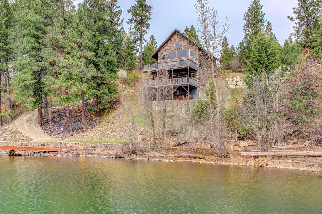 Hôtel Beautiful Lake Coeur D'Alene Cabin On The Bay à Mica Extérieur photo